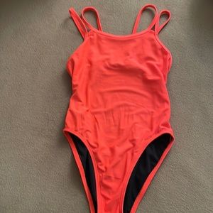 Jolyn onesie in 26 Ash II